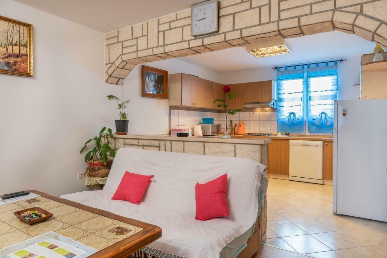 Nostress Apartment Pula Ngoại thất bức ảnh