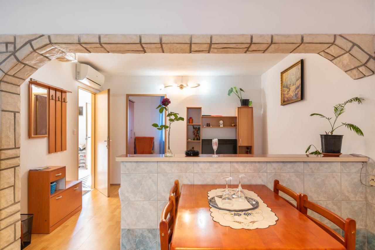 Nostress Apartment Pula Ngoại thất bức ảnh